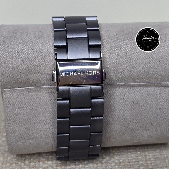 Michael Kors Women's MK4506 Slim Runway Grey-Tone Lightweight Watch - Picture 2 of 8